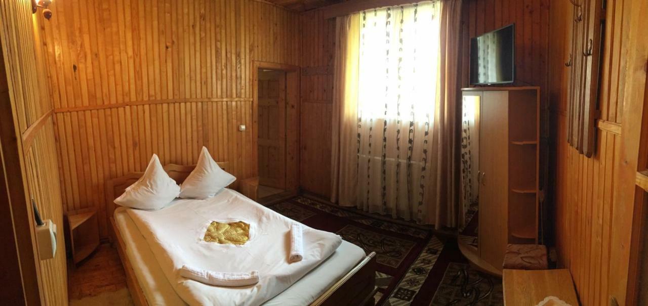 Casa Andu Hotel ดิมโบวิชิอัวรา ภายนอก รูปภาพ