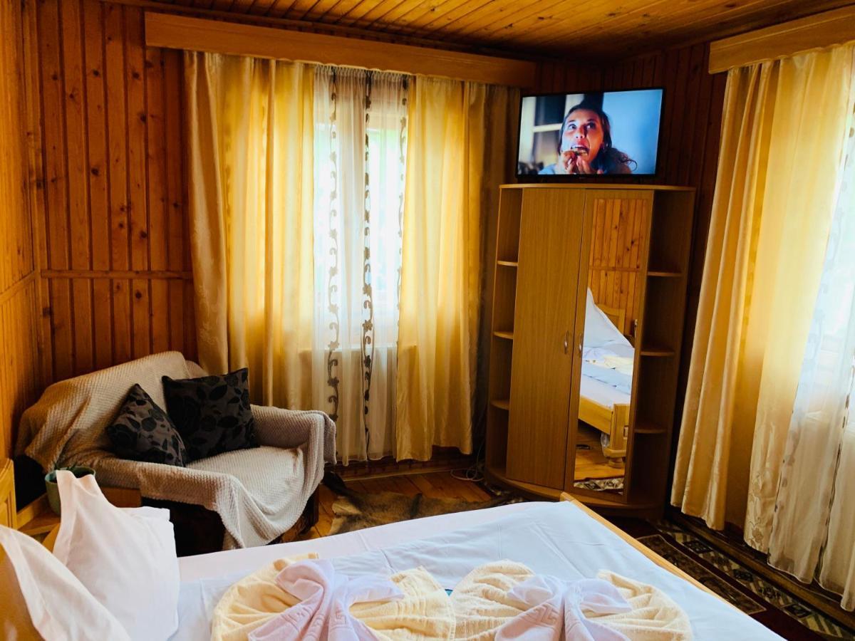 Casa Andu Hotel ดิมโบวิชิอัวรา ภายนอก รูปภาพ